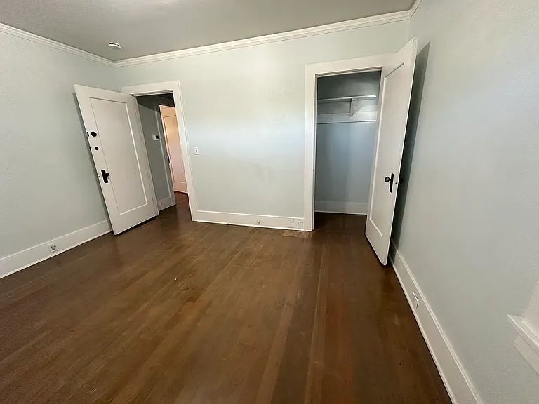 940 Santa Rosa St — Photo 9