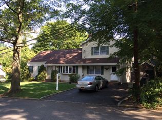 5 Sun Valley Ct, Northport, NY 11768