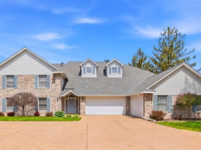 2303 Willowbrooke Ln, Iowa City, IA, 52246