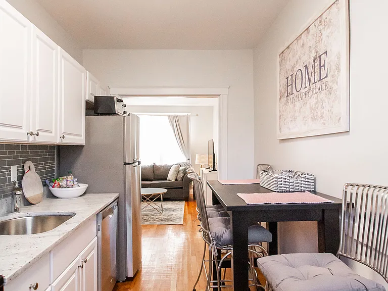 191 Kent St #4 — Photo 6