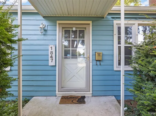 1847 Packard St, Ann Arbor, MI 48104