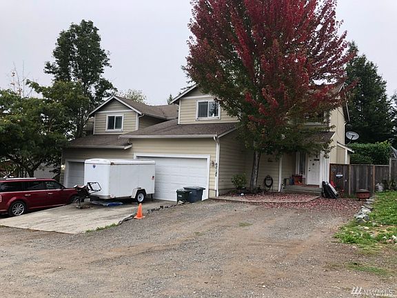 3rd image of 6218 207th Ave E