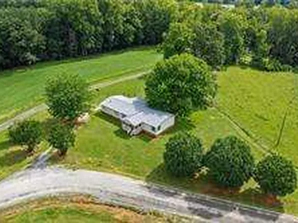 40 Clackum Dr, Waco, GA 30182