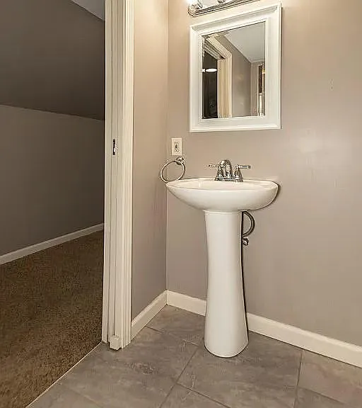 5601 Stickney Ave #UP — Photo 9