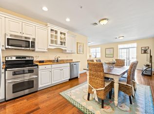 89 Lewis Bay Rd UNIT 303, Hyannis, MA 02601