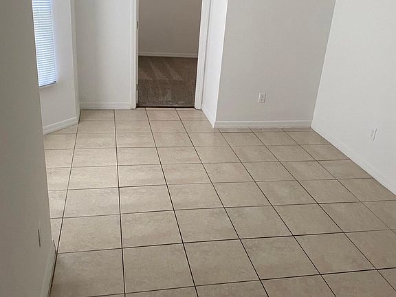 4th image of 514 Lakeview Ct