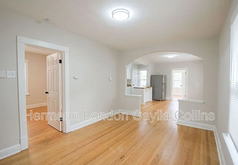 3424 Lucas And Hunt Rd — Photo 4