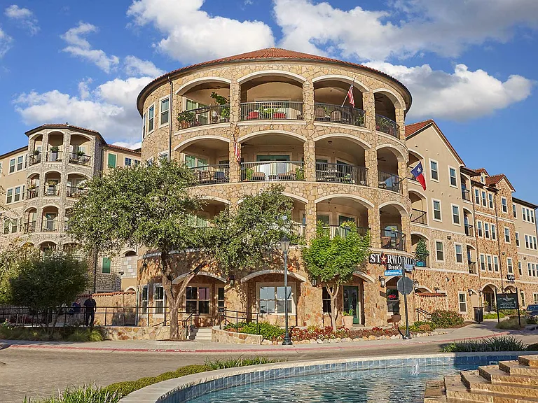 Bell Tower Flats offers spacious 1-, 2- and 3-bedroom residences set within Adriatica Village, a one-of-a-kind lakeside oasis in McKinney, Texas.