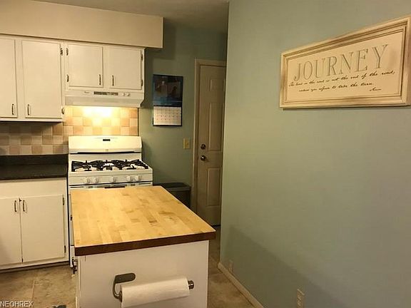 5th image of 1331 Hollyview Dr