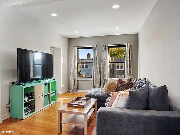 3rd image of 1329 W North Shore Ave APT 3W