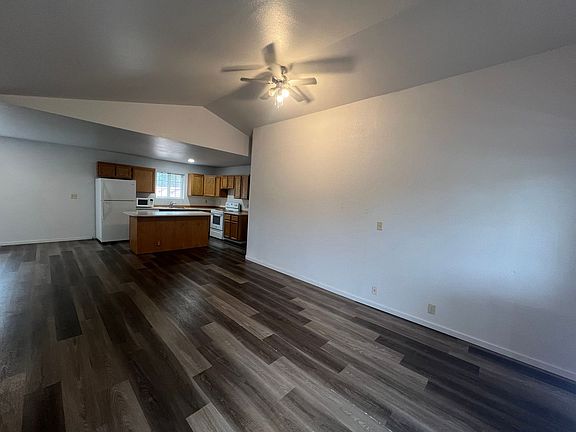 3rd image of 610-620 W Central Blvd #18