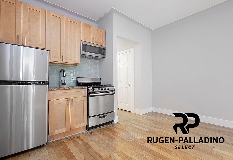 2nd image of 209 W 21st St #4C