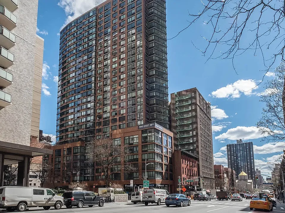 300 E 39th St #21H