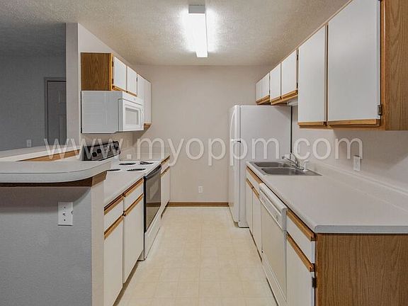 4th image of 8005 S 48th St APT 204