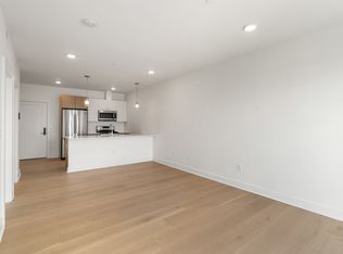 913 Bennington St #PENTHOUSE 506, Boston, MA 02128