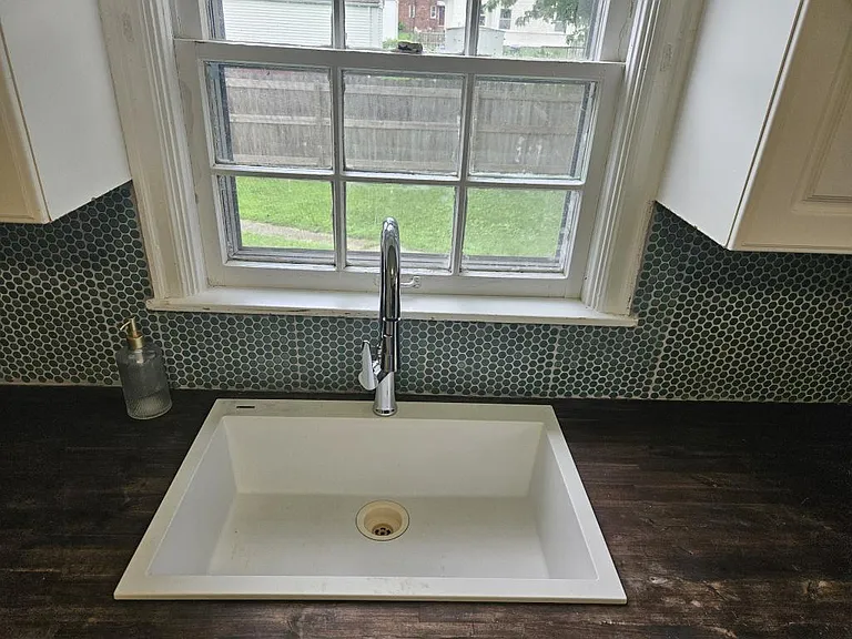 212 Virginia Ct — Photo 10