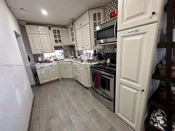 3rd image of 8261 NW South River Dr