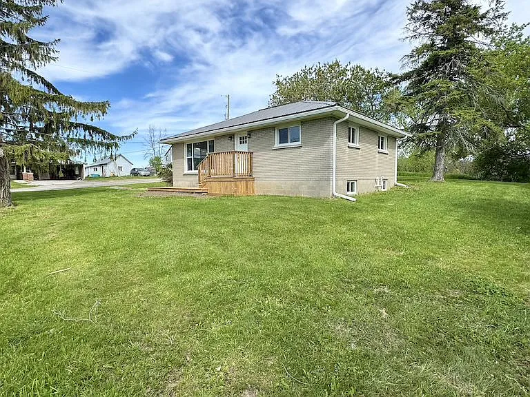 886D Grills Rd — Photo 2