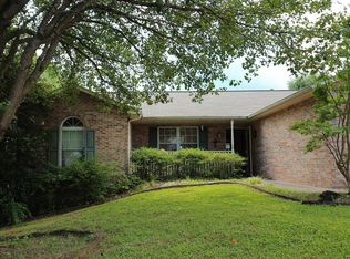 2136 Tuscany Gardens Dr, Powell, TN 37849