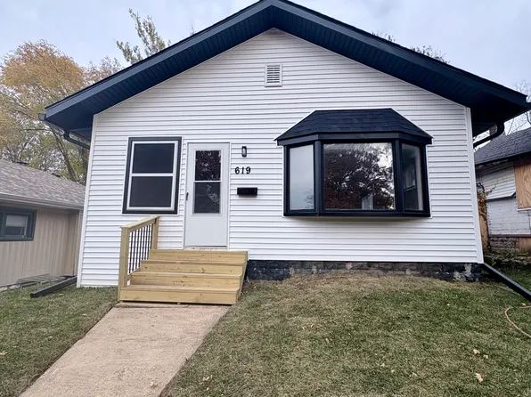 619 32nd St, Rock Island, IL 61201