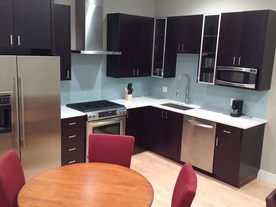 1st image of 1523 N Wood St #2