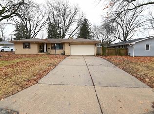 1816 W Clarewood Ave, Peoria, IL