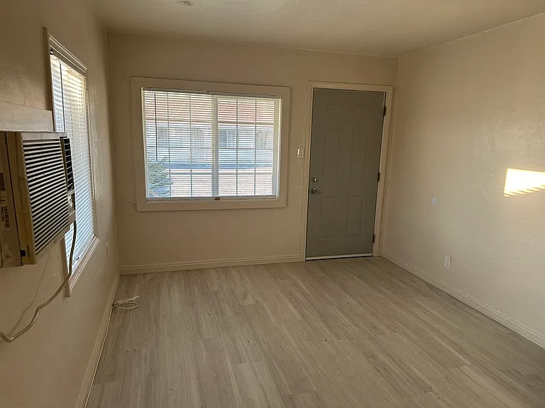 45305 Sierra Hwy — Photo 6