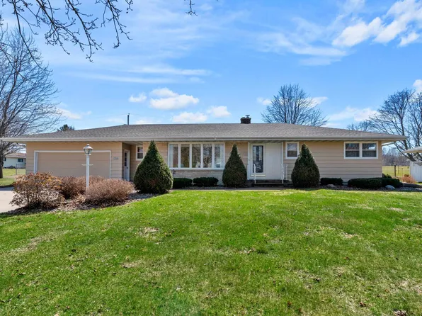 178 E Waupun St, Oakfield, WI 53065