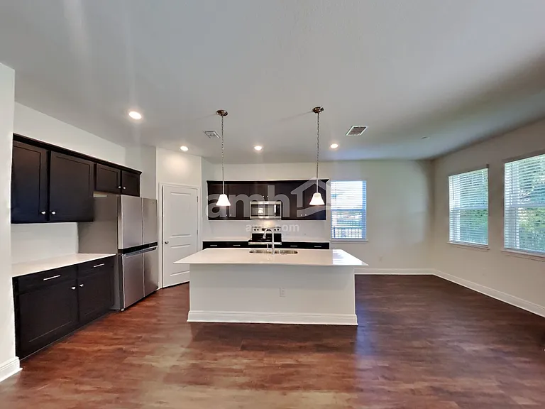 27478 Saint Andrews Ave — Photo 3
