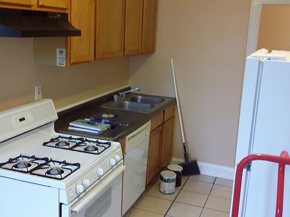 2nd image of 1918 S Sawyer Ave #1ST