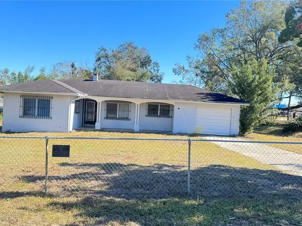 8701 N Temple Ave, Tampa, FL 33617