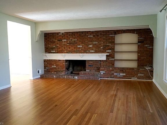 2nd image of 3532 Shaker Blvd