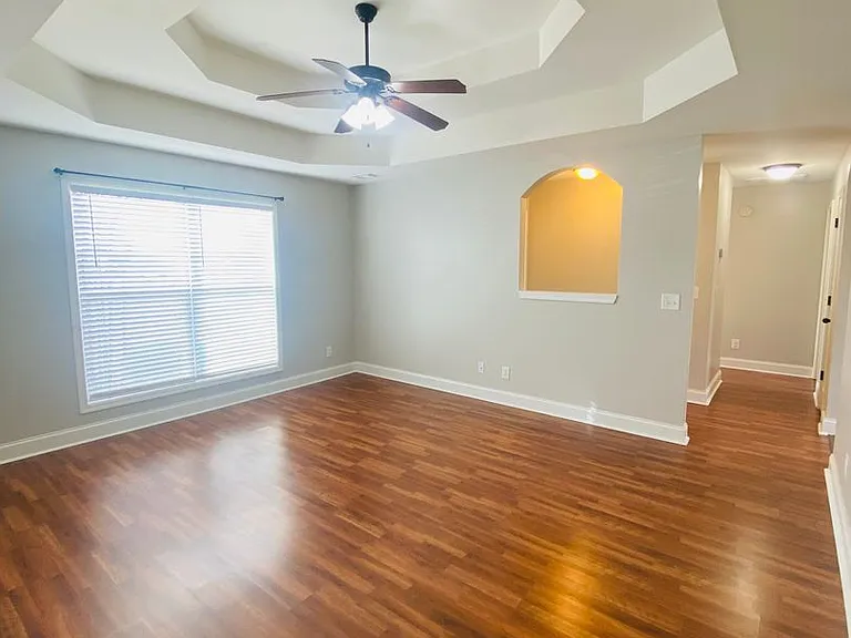 106 Gayla Ct — Photo 4