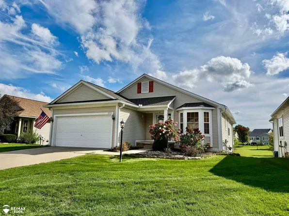 5219 Sandalwood Cir, Grand Blanc, MI 48439