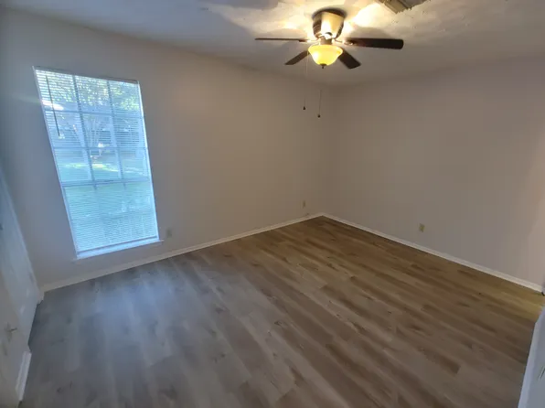 844 N Burbank Dr, Montgomery, AL 36117