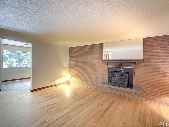 4th image of 8130 59th Ave NE