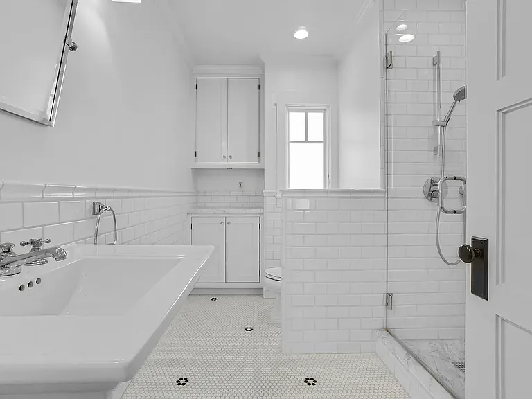 44 Sunset Ave — Photo 25