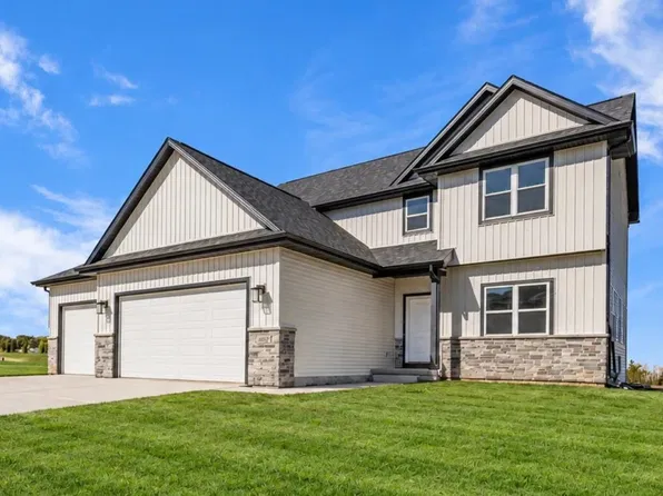400 Michelle 65, Cottage Grove, WI 53527