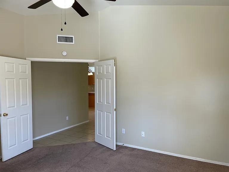8949 W Kathleen Rd — Photo 9