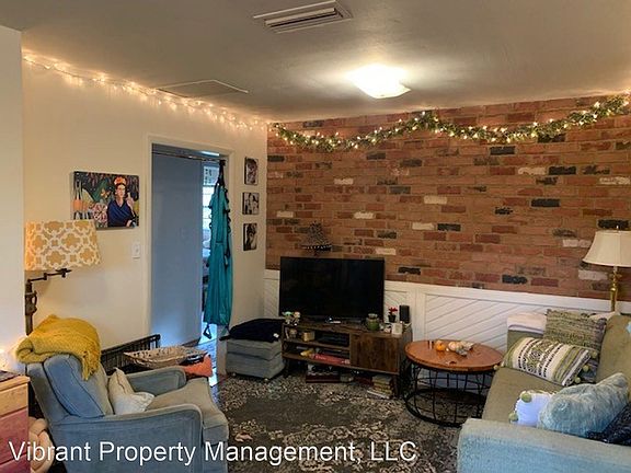 2nd image of 716 NW 4th Ave #716B