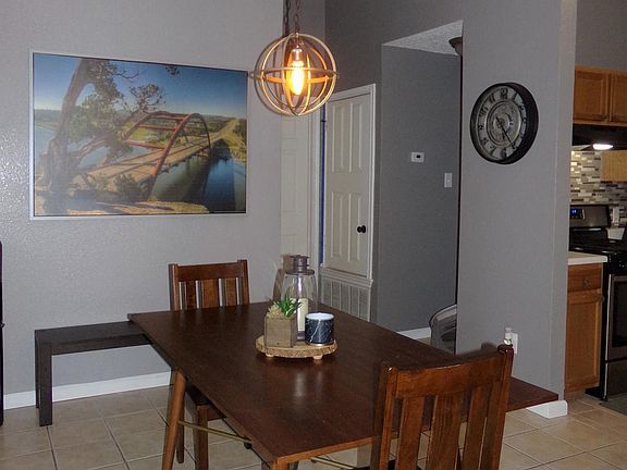 Dining Room-3619 Cheyenne St