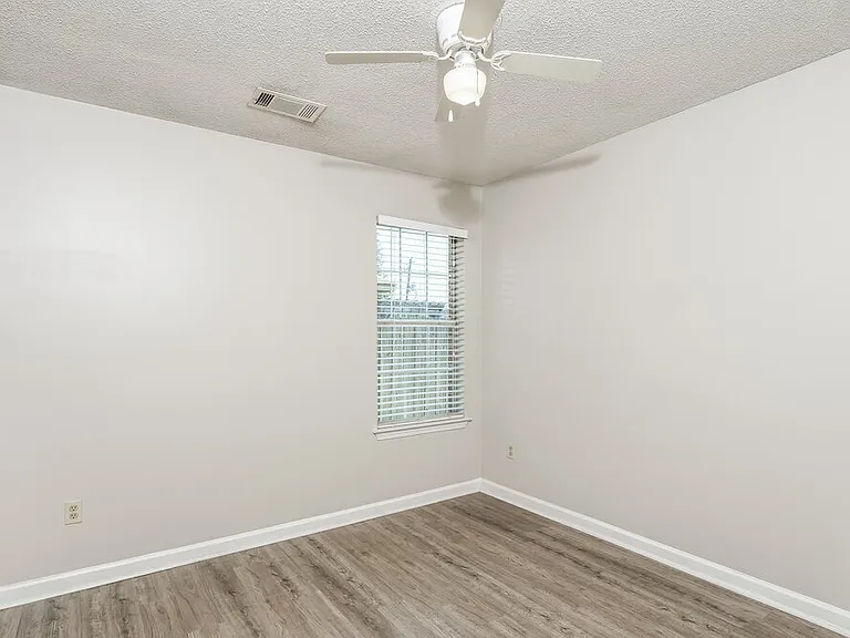 3846 Walden Meadow Dr — Photo 12