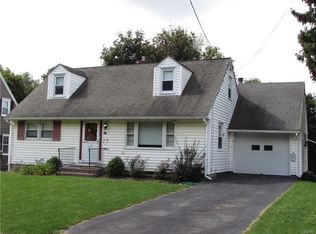 116 Hancock Dr, Syracuse, NY 13207