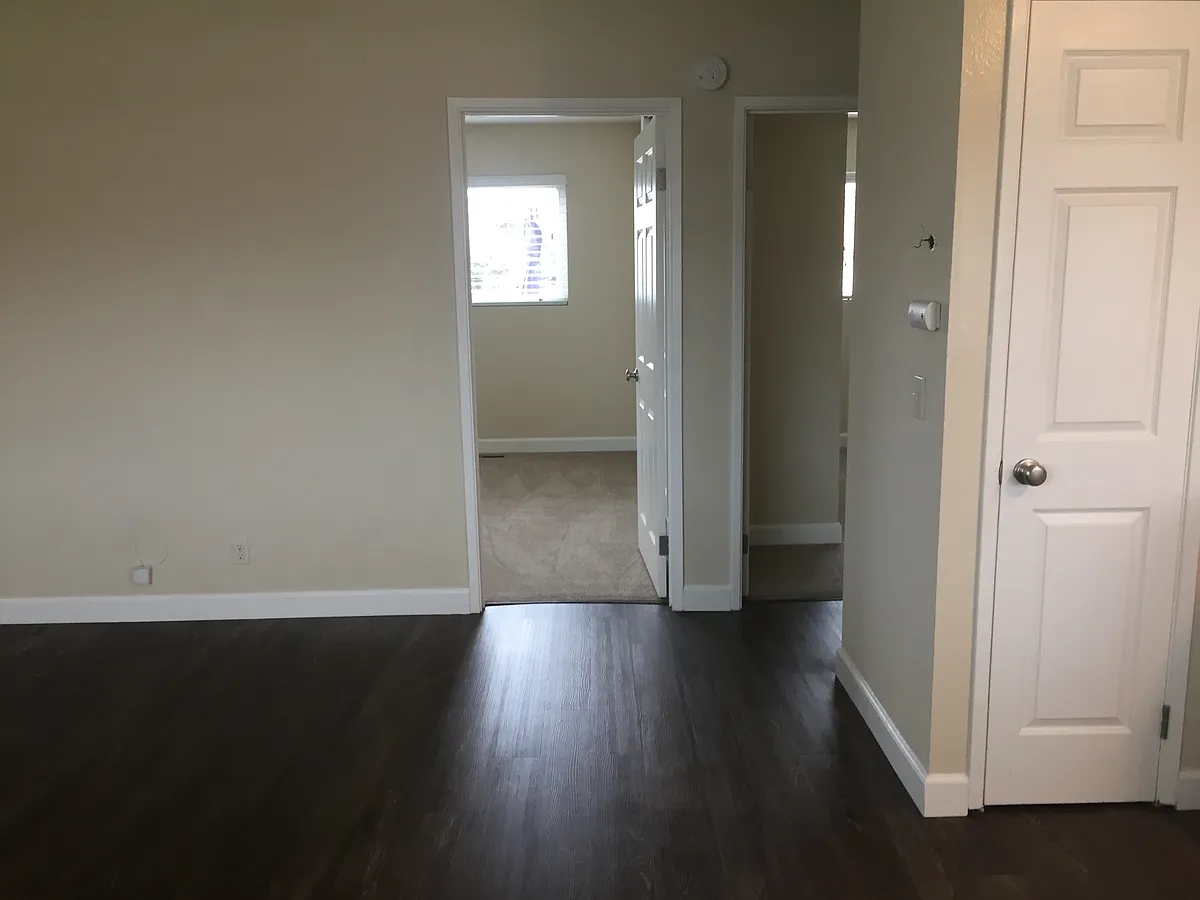 Building Photo - 750 Hawthorne St #2