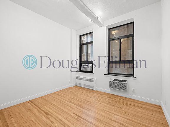3rd image of 239 Park Ave S APT 8d