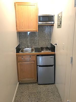 5th image of 107 E 10th St APT 1B