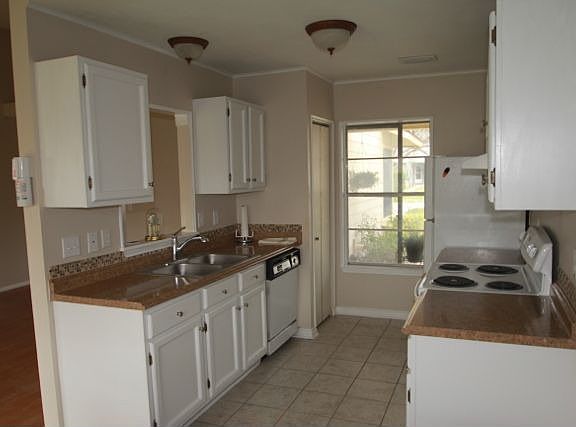 5th image of 9346 Lands Point St