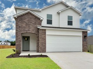 1963 Larkspur St, Springdale, AR 72762