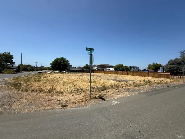 3805 Elwin Lane, Santa Rosa, CA 95403