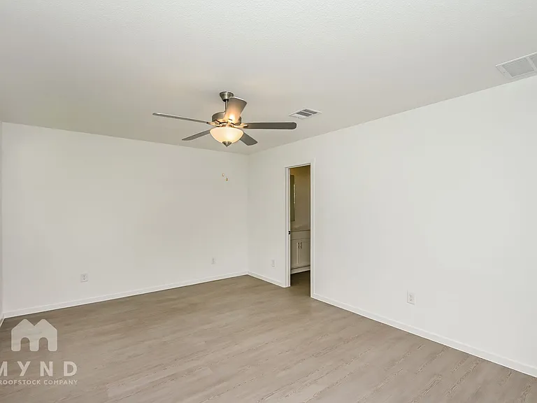 2644 Mistwood Dr — Photo 13